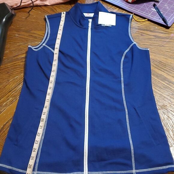 NWT Womens XS Quacker Factory Rhinestone Full Zip Vest - Picture 2 of 6